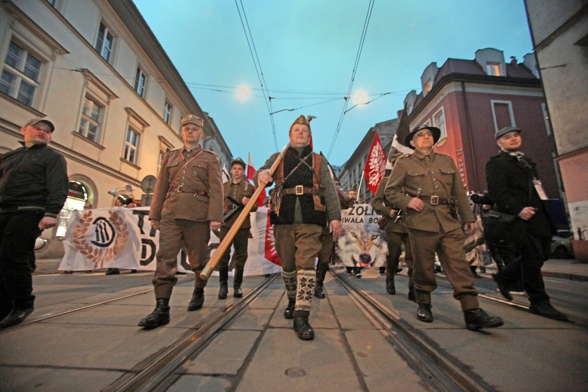 Kraków. Ulicami miasta przeszedł marsz ku czci Żołnierzy Wyklętych [ZDJĘCIA, WIDEO]