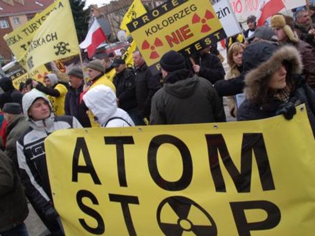 Na to wydarzenie nie mogli pozostać obojętni przeciwnicy lokalizacji elektrowni jądrowej w Gąskach.
