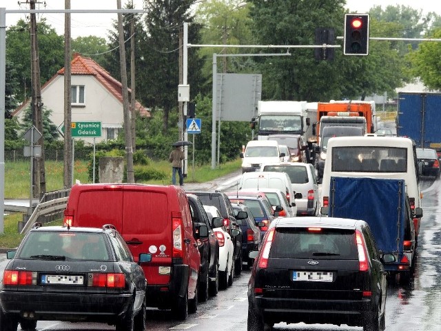 Mieszkańcy Grębocina proszą tylko o wydłużenie czasu zielonego światła dla samochodów skręcających w lewo
