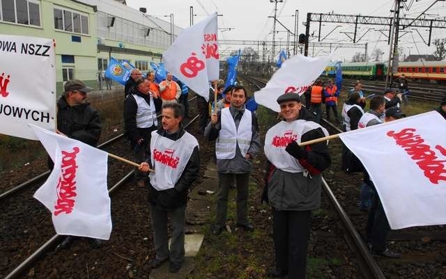 Kolejowi związkowcy są świetnie zorganizowani i strajkować potrafią