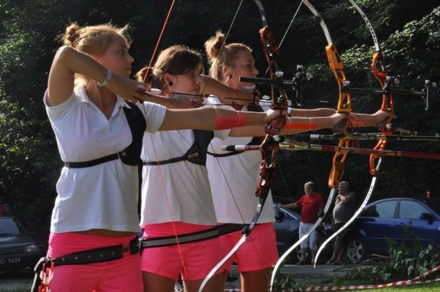 Prudniczanki: Aleksandra Wojnicka, Katarzyna Kielec i Milena Barakońska będą walczyć o medal w drużynie.