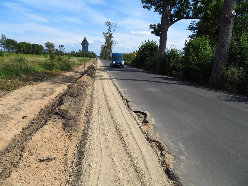 Trwa remont na odcinku Ustka - Objazda. Jezdnia zostanie na...