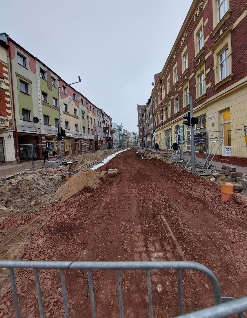 Remont ulicy Toruńskiej w Grudziądzu ma już kilka miesięcy...