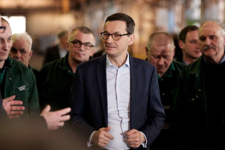 Premier Mateusz Morawiecki w zakładach Cegielskiego.