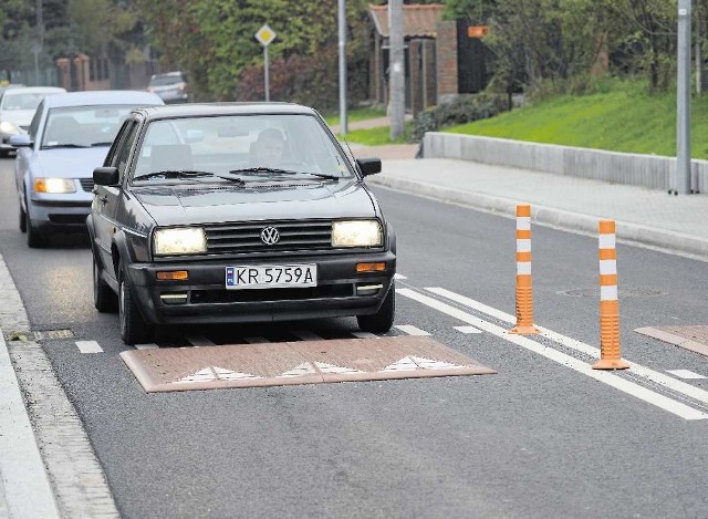 Na mierzącym 1,5 km odcinku ustawiono 12 progów zwalniających