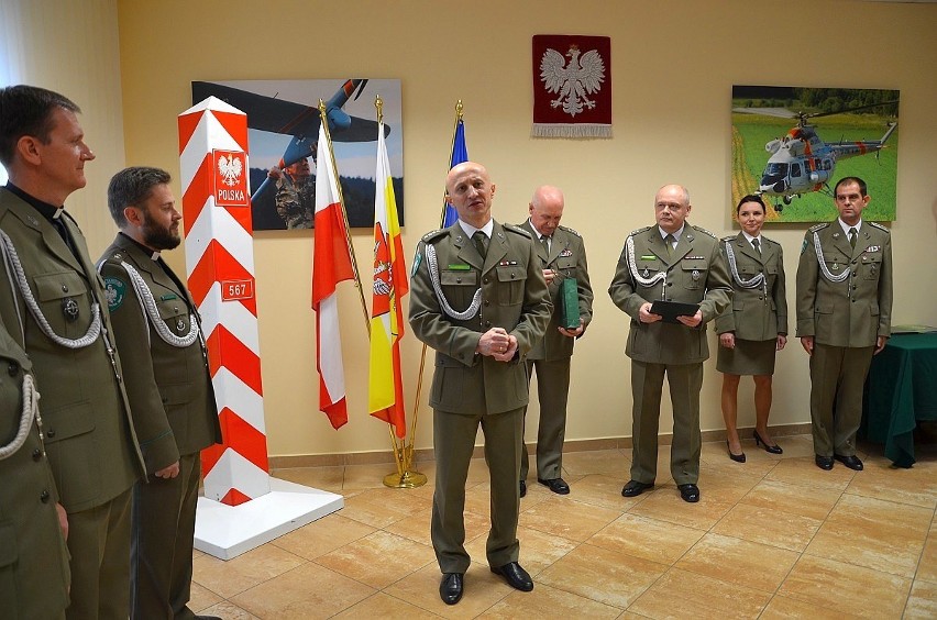 W trakcie uroczystości zastępca komendanta Podlaskiego...