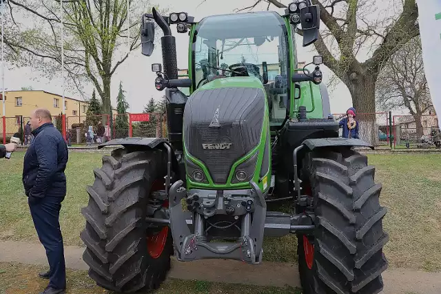 Targi Rolne "Agrotechnika" w Bratoszewicach to okazja do zaprezentowania najbardziej nowoczesnych ciągników i maszyn rolniczych. Najnowocześniejsze były nagradzane. Odwiedzający także okazję spróbowania ekologicznych produktów od rolników i uczestniczenia w wielu atrakcjach.