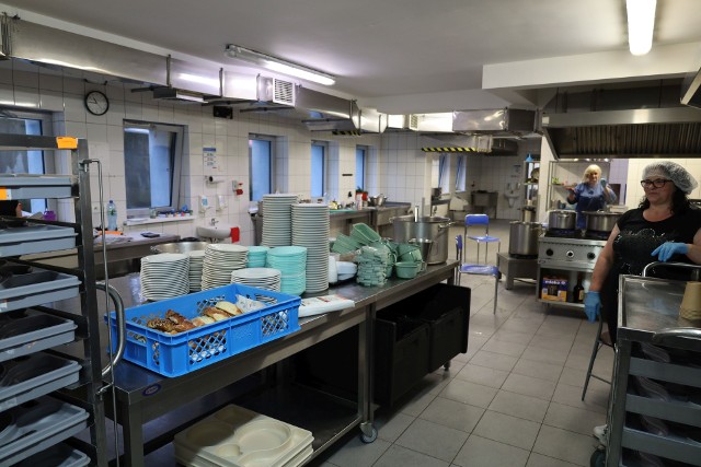 Kuchnia szczecineckiego szpitala od 1 listopada wydaje dwa dodatkowe posiłki