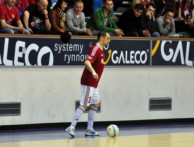 13.04.2013 krakow ul. reymonta 22 - hala wisly - hala sportowa - futsal - ekstraklasa - faza paly off - mecz ts wisla krakbet krakow - clearex chorzow 2-5..n/z krzysztof kusia fot. andrzej wisniewski / polskapresse / dziennik polski