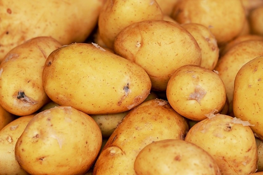 Kartofle bogate są również w węglowodany, które pozwalają...