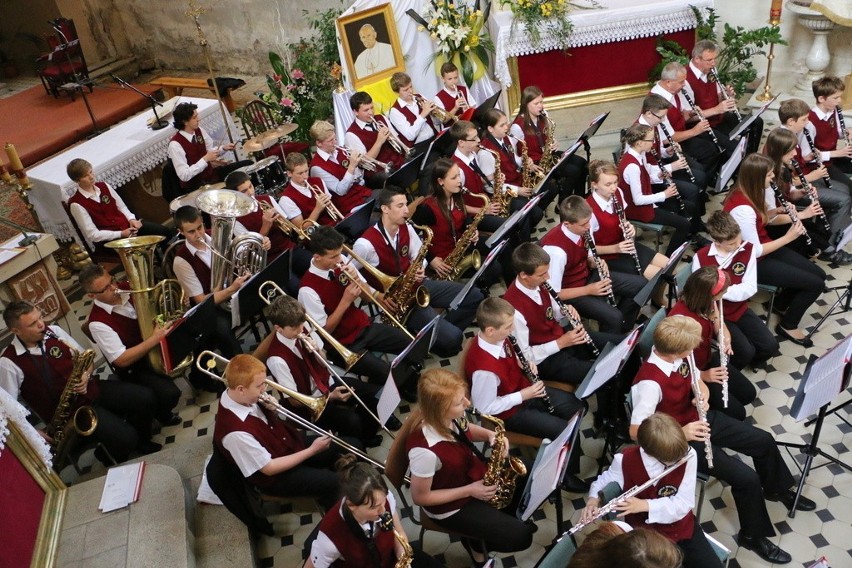 Koncert Młodzieżowej Orkiestry Dętej z Radziejowa [zdjęcia]
