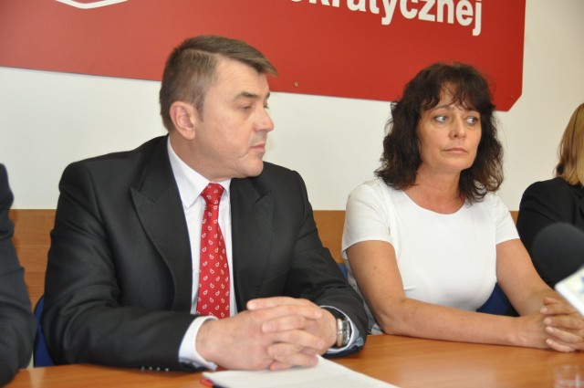 Grzegorz Poczobut i Joanna Pawłowicz na wspólnej konferencji wyborczej.