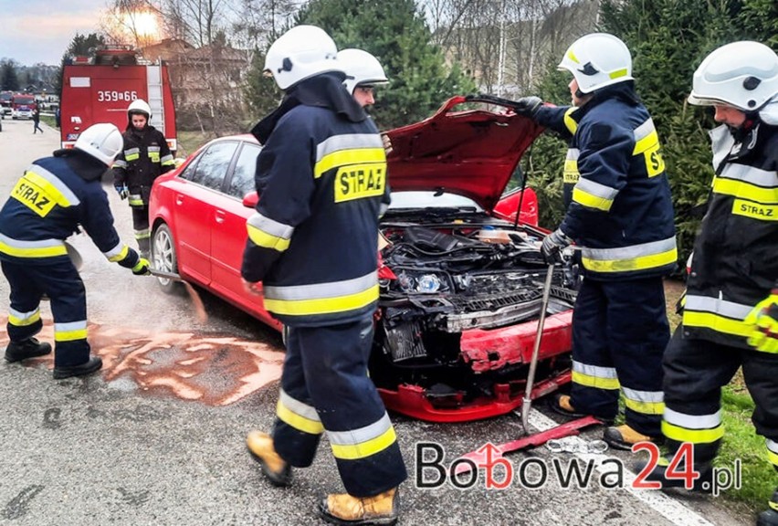 Tragedia na drodze pod Nowym Sączem. W zderzeniu dwóch aut zginął 89-letni mężczyzna