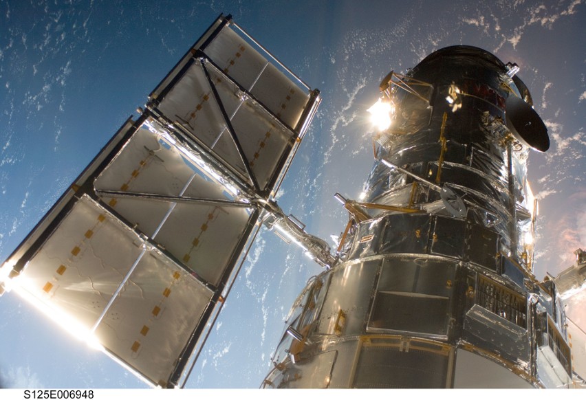 30 lat temu kosmiczny teleskop Hubbl'a rozpoczął swoją misję [GALERIA]