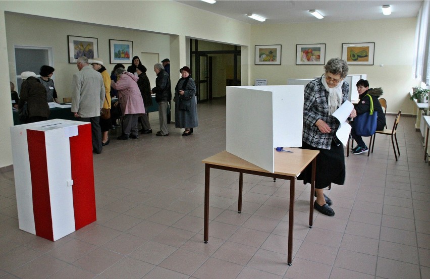 Liczenie głosów w ubiegłorocznych wyborach samorządowych...