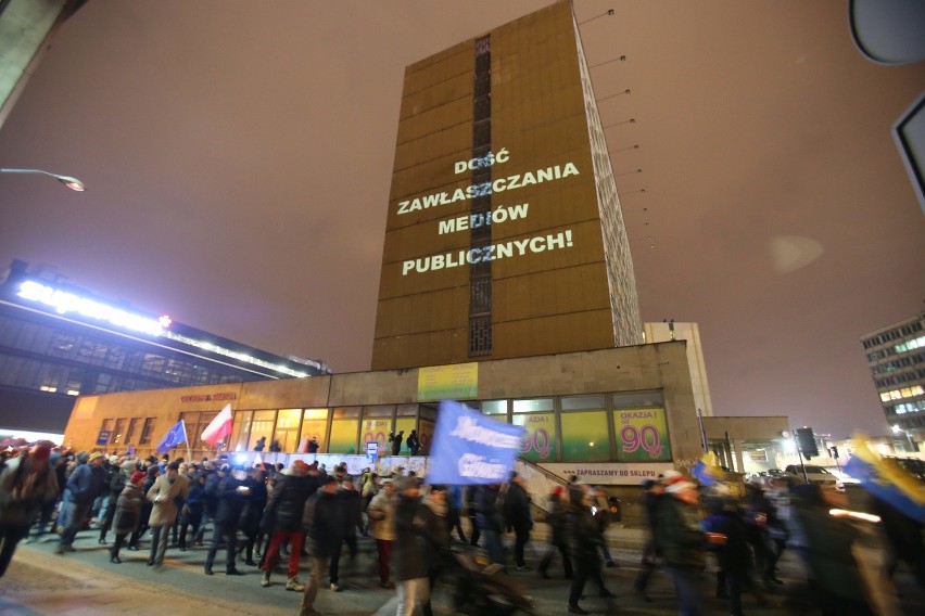 Demonstracja przeciw PiS w Katowicach 13 grudnia 2016