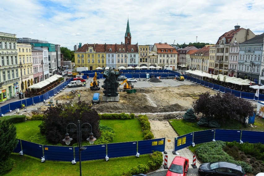 Na płycie starego Rynku praca wre. Zobaczcie, co się tam...