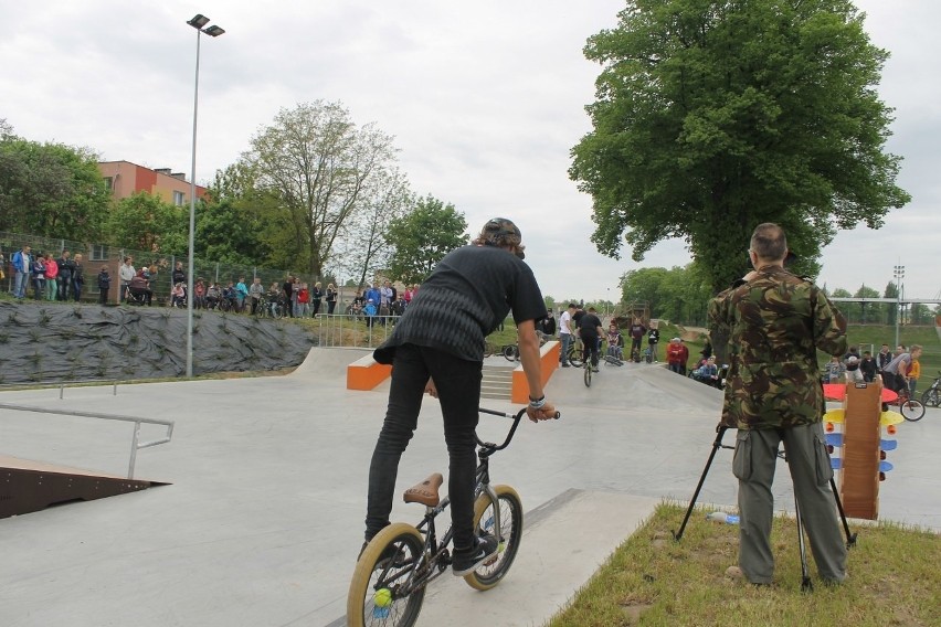 Pokaz ekstremalnej jazdy na skateparku [FOTO]