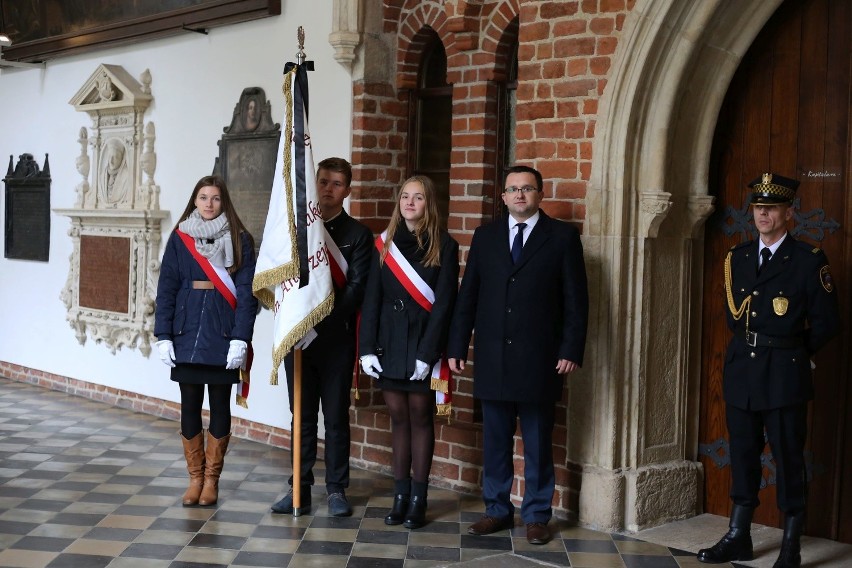 Delegacja z Rudnik na pogrzebie Andrzeja Wajdy w Rudnikach.