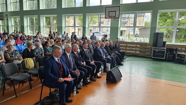 Mieszkańcy Gielniowa świętowali jubileusz – 120 lat istnienia szkoły podstawowej.