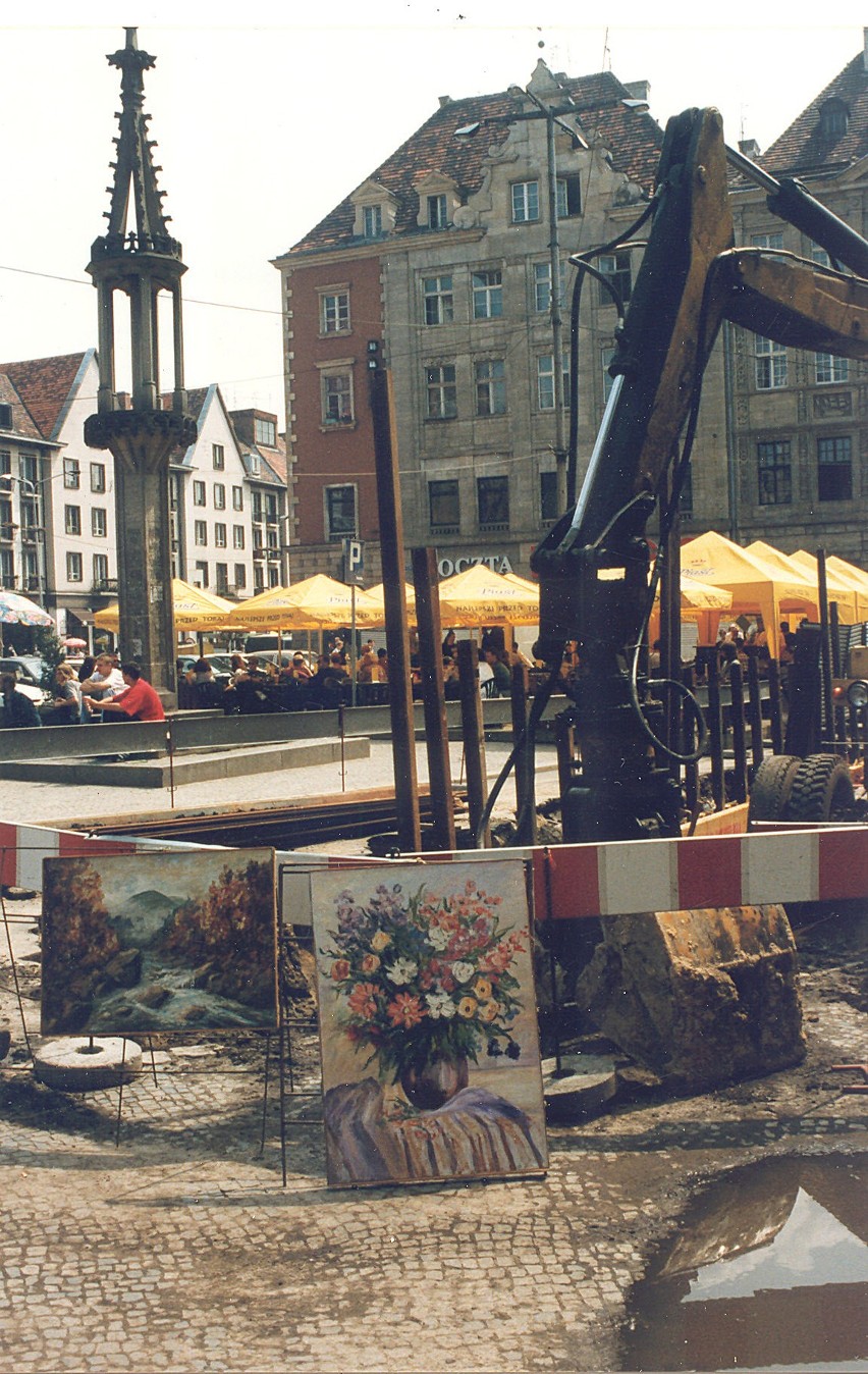 Ścisłe centrum Wrocławia w latach 90. XX wieku. 15 lipca...