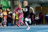 Kilkaset dzieci na zawodach lekkoatletycznych „Cud nad Wisłą 2022”