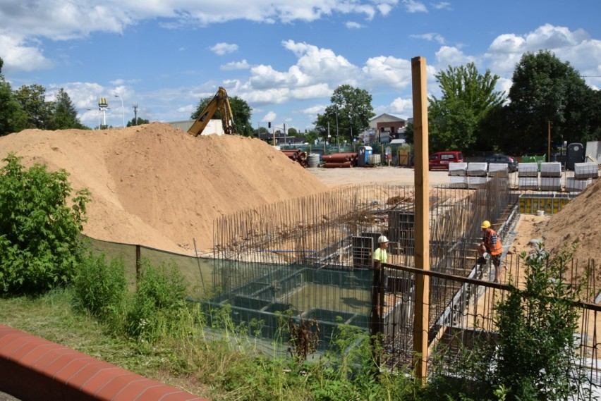 W Kielcach powstaje market słynnej sieci niemieckiej Aldi. Znamy termin otwarcia [WIDEO, ZDJĘCIA]