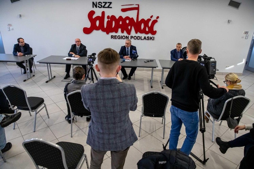 01-12-2021 bialystok konferencja solidarnosc rocznica...