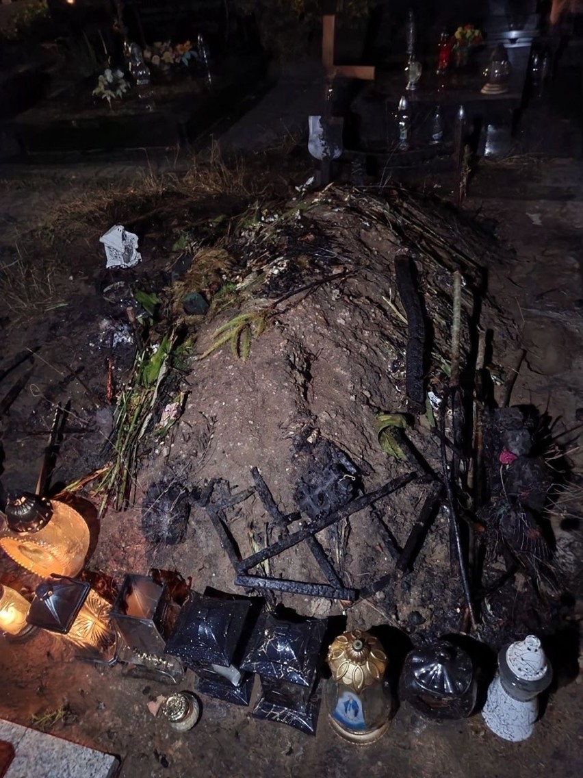 Grób płonął jak pochodnia. Ktoś celowo musiał go podpalić....