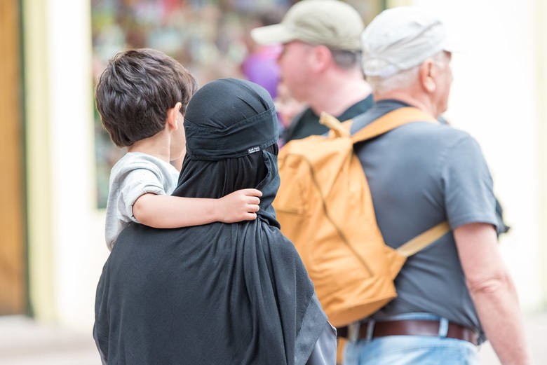 Podhale. Arabki kąpią się w basenach w ubraniu. Czy to legalne?