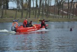 Kruszwica. Ratownicy wodni z Nadgoplańskiego WOPR w Kruszwicy szkolą się, by sprawnie i skutecznie nieść pomoc. Zdjęcia