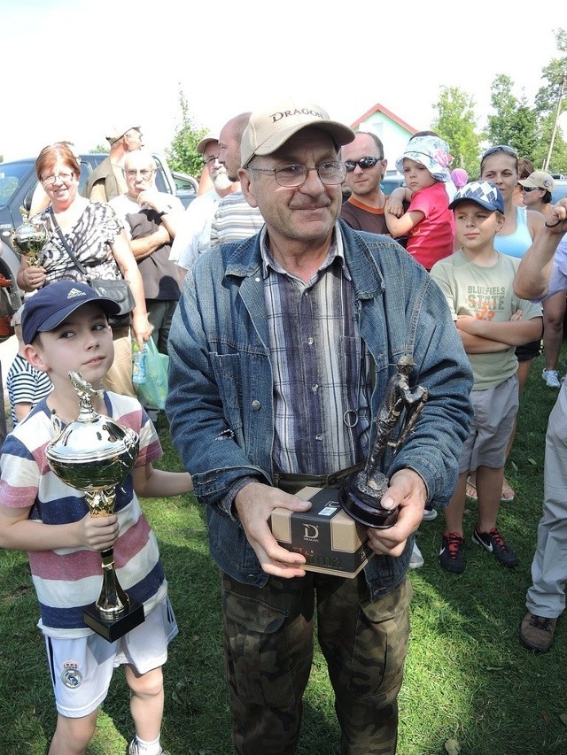 Feliks Dorawa i Mariusz Dorawa zwyciężyli w XII Zawodach Spinningowych Parami z Łodzi o Puchar Jeziora Bobięcińskiego, które odbyły się w niedzielę w podmiasteckim Bobięcinie. 