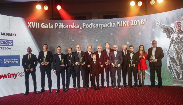 XVII Piłkarska Gala Podkarpacka Nike 2018 - zwycięzcy i nagrodzeni | Nowiny