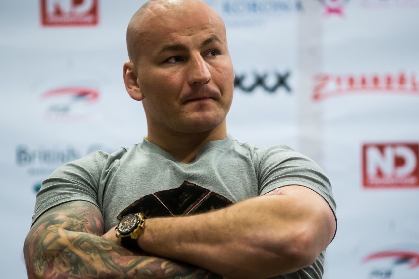 Na Narodowej Gali Boksu zawalczą m.in. Artur Szpilka, Izu...