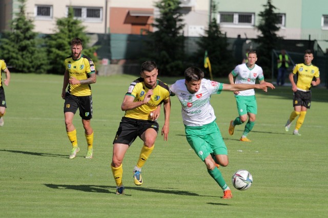 Awans z grupy IV uzyskali piłkarze Siarki Tarnobrzeg. W ostatnim meczu pokonali Orlęta Radzyń Podlaski