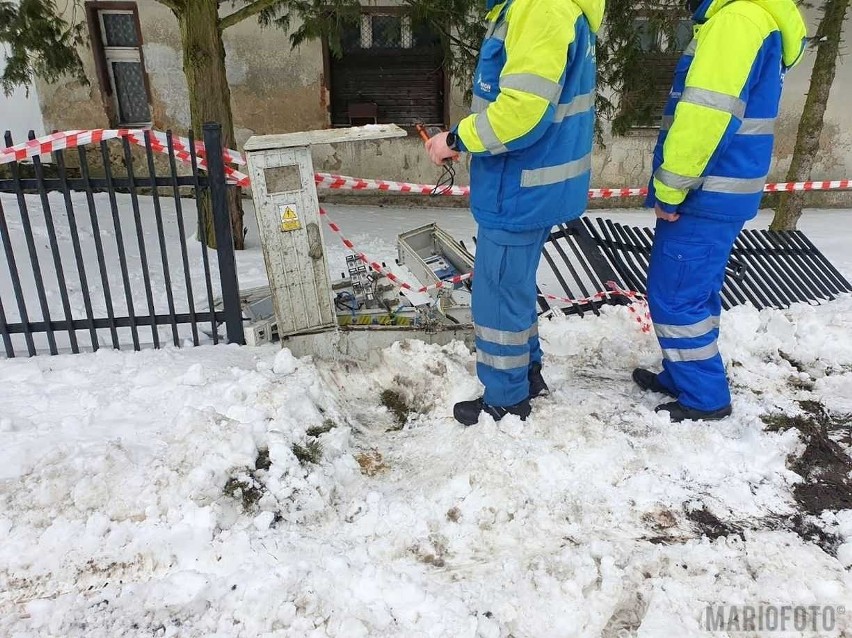 Ciężarówka wpadła w poślizg w Laskowicach i uderzyła w...