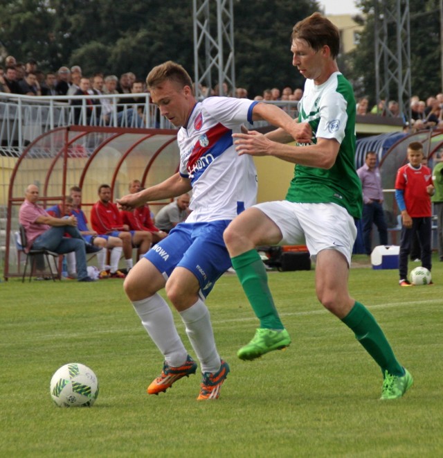 Raków Częstochowa gra w drugiej lidze jak z nut, ale stadion na Limanowskiego nie dorównuje klasie piłkarzom