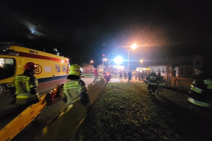 Akcja ratunkowa nad zalewem Siemianówka. Utknęło tam dziesięciu nielegalnych migrantów. Zobacz nocną akcję służb na granicy z Białorusią