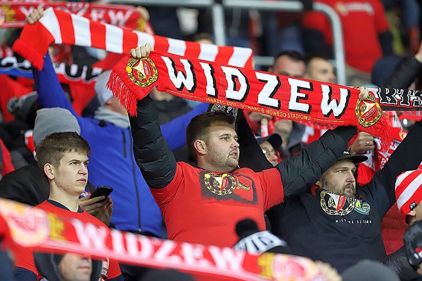 Widzew podejmował Legię Warszawa na stadionie przy al....