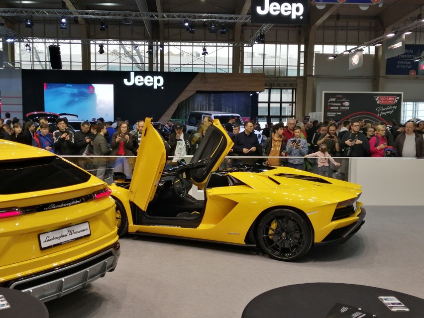 Lamborghini aventador to jeden z najchętniej...