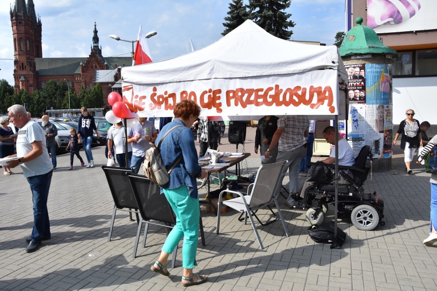 Tarnów. KOD zachęcał do głosowania na partie opozycyjne [ZDJĘCIA]