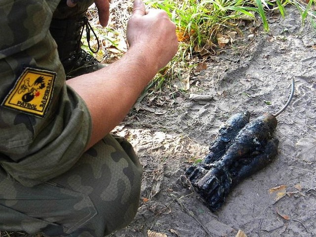 Kilka tygodni wcześniej wojskowi saperzy wyłowili wiązkę podobnych granatów z jez. Chycina koło Bledzewa.