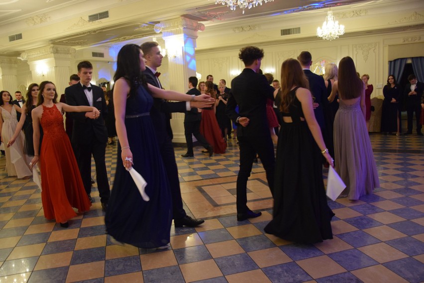 Studniówka 2019 Bal LO Mońki w Dworze Czarneckiego [ZDJĘCIA, WIDEO]