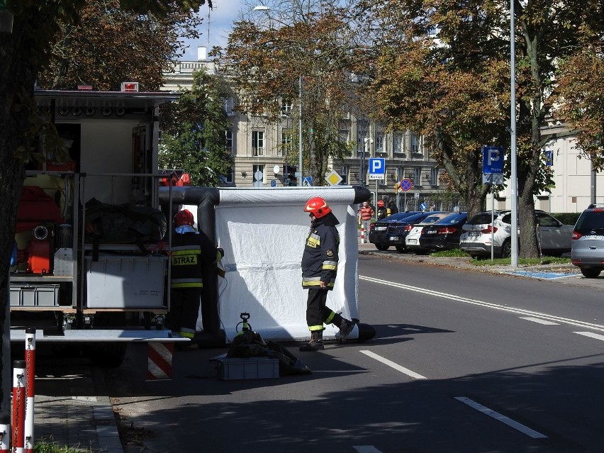 Akcja strażaków przed Sądem Okręgowym w Białymstoku...