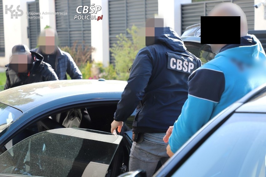 Policjanci CBŚP rozbili zorganizowaną grupę przestępczą podejrzaną o organizację nielegalnego hazardu