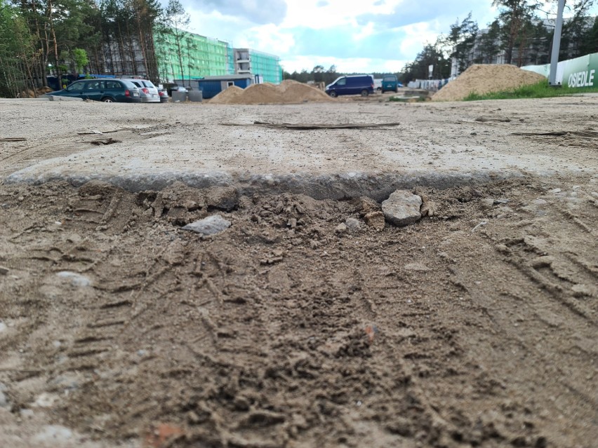 Toruń. Mieszkańcy Jaru upominają się o budowę ulic. Czytelniczka: "miejska kasa świeci pustkami"