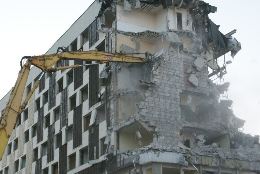 9 lat temu rozpoczęła się rozbiórka hotelu Orbis "Prosna"....