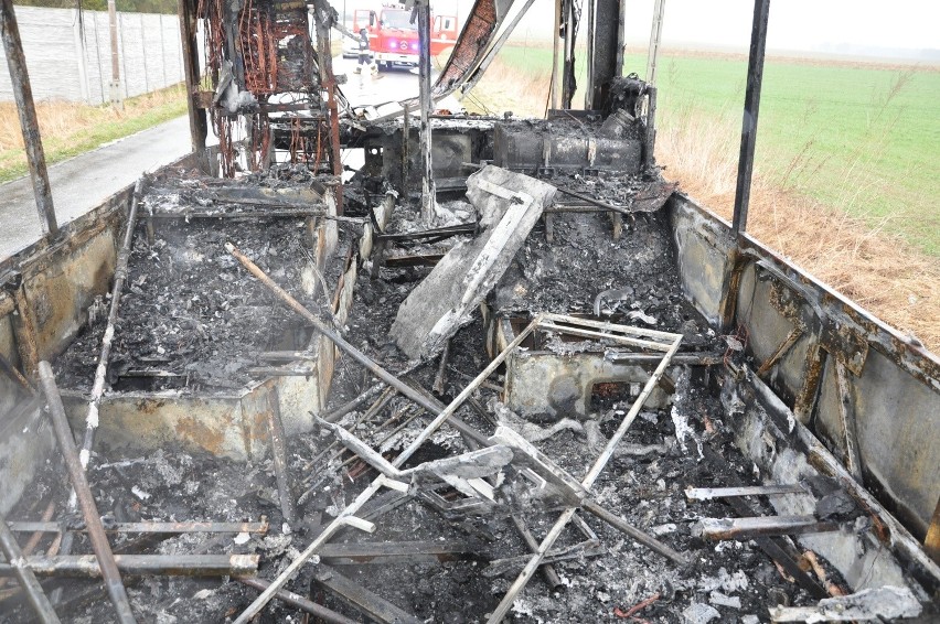 Pożar autobusu w powiecie tarnogórskim