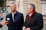 Tomasz Siemoniak i Bartłomiej Sienkiewicz w skarżyskim Mesko. Mówili o „kanibalizacji” zakładu i złym stanie zbrojeniówki