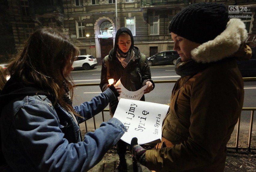 Szczecin: Milczący protest dla Syrii i jej obywateli [zdjęcia, wideo]